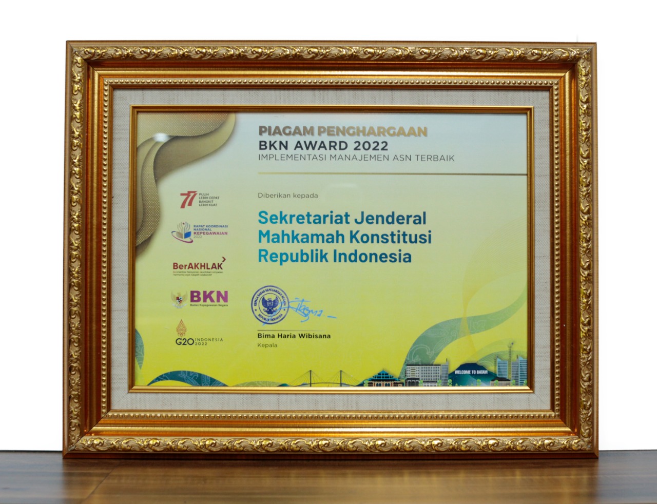 Piagam Penghargaan BKN Award 2022 Implementasi Manajemen ASN Terbaik